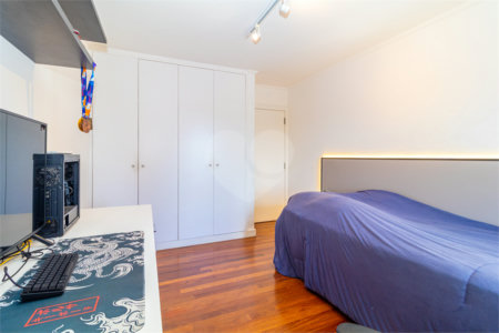 Apartamento à venda com 3 quartos, sendo 1 suíte,  em Alto da Boa Vista, São Paulo, SP