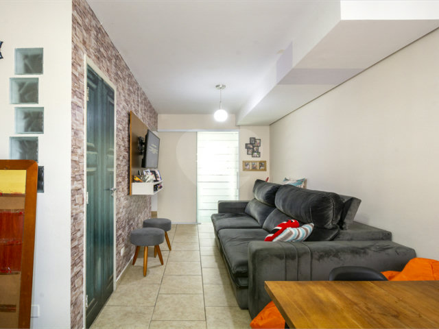 Casa à venda com 3 quartos, sendo 1 suíte,  no condomínio Inter Ville Condominium House, São Paulo - SP