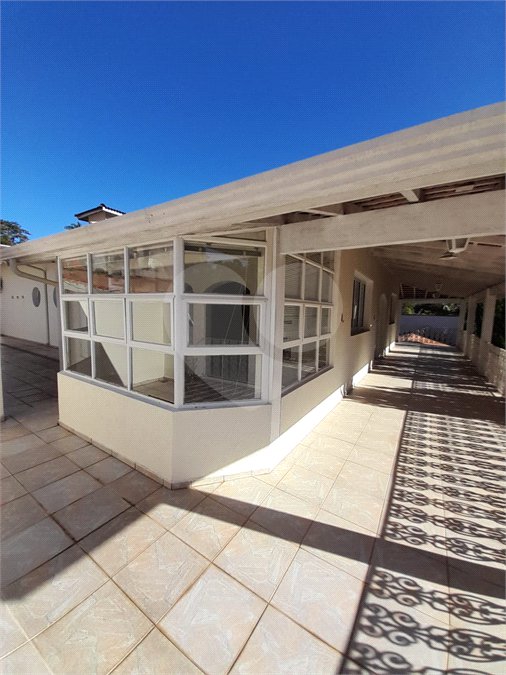 Casa à venda com 5 quartos, sendo 3 suítes,  no condomínio Estância Marambaia, Vinhedo - SP