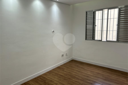 Apartamento à venda com 3 quartos, sendo 1 suíte,  em Vila Lavínia, Mogi das Cruzes, SP