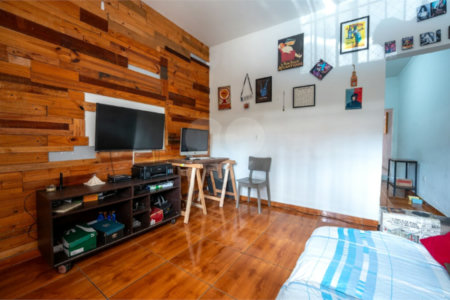 Casa à venda com 2 quartos, sendo 1 suíte, em Vila Pompéia, São Paulo, SP