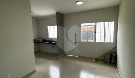 Casa à venda com 3 quartos, sendo 1 suíte,  em Jardim Bom Sucesso, Indaiatuba, SP