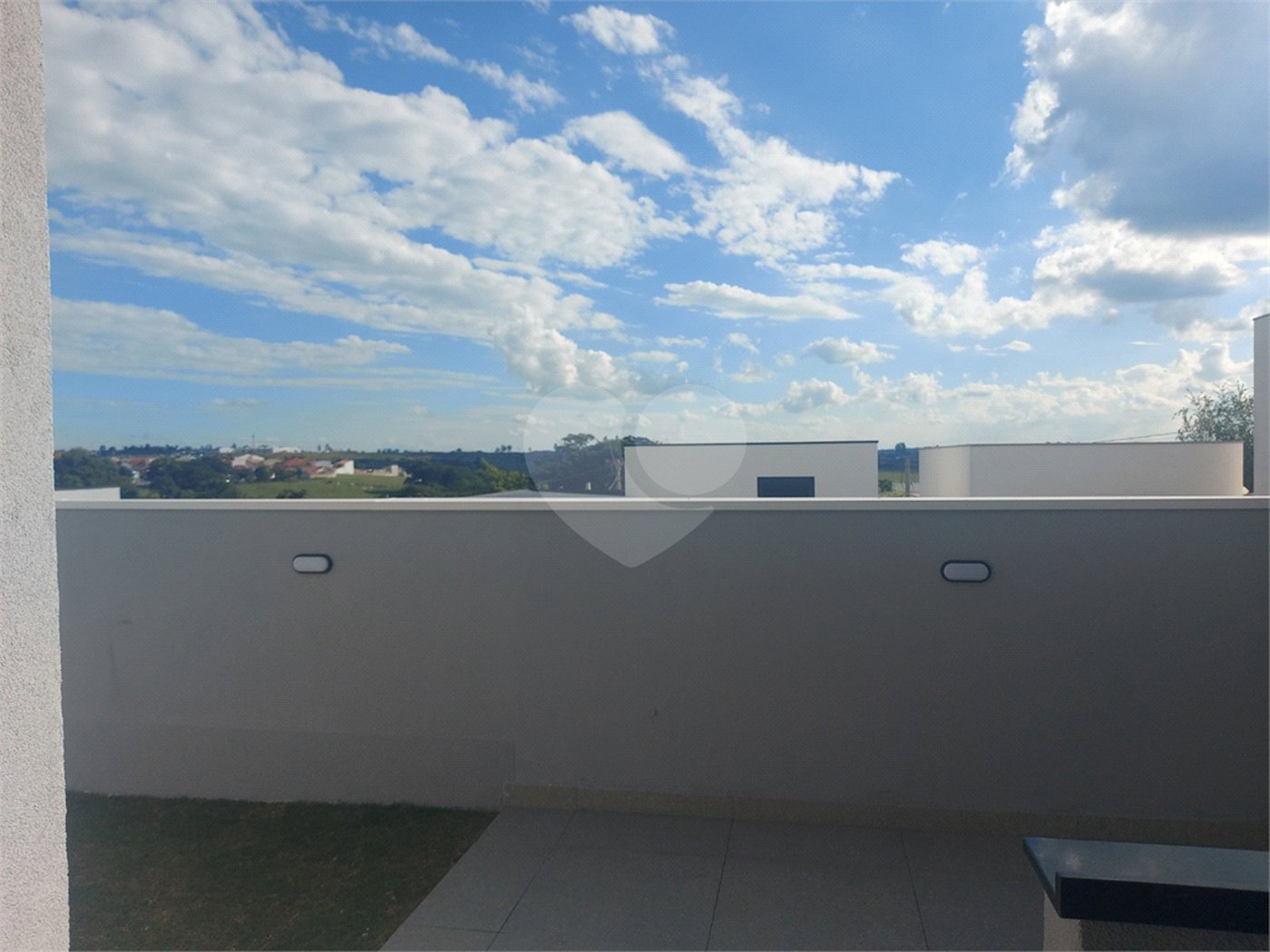 Casa à venda com 3 quartos, sendo 1 suíte,  no condomínio Gardenville, Itu - SP