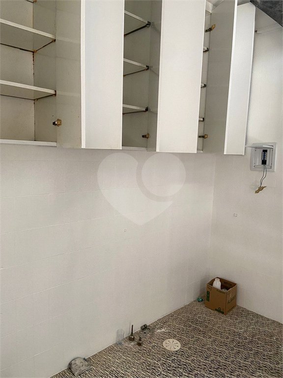 Sobrado à venda com 3 quartos, sendo 1 suíte,  em Jardim Itacolomi, São Paulo, SP