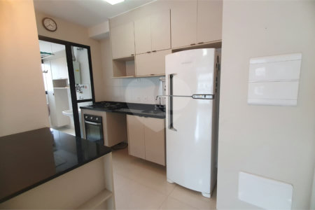 Apartamento à venda com 3 quartos, sendo 1 suíte,  em Pinheiros, São Paulo, SP