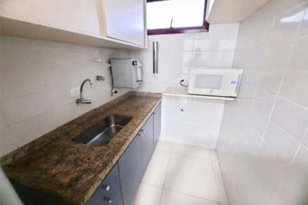 Apartamento Residencial à venda, Pitangueiras, Guarujá - AP0136.