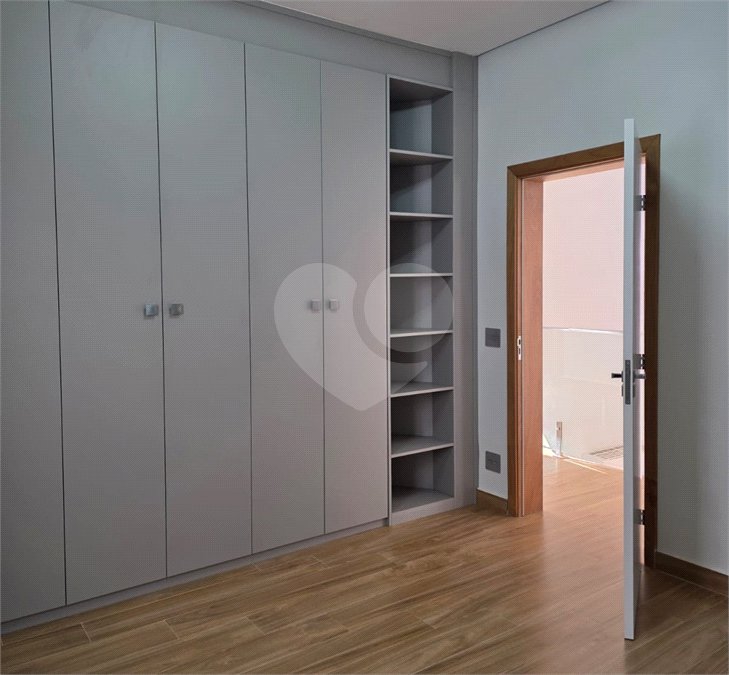 Casa à venda com 6 quartos, sendo 3 suítes, no condomínio Ibiti Royal Park, Sorocaba - SP