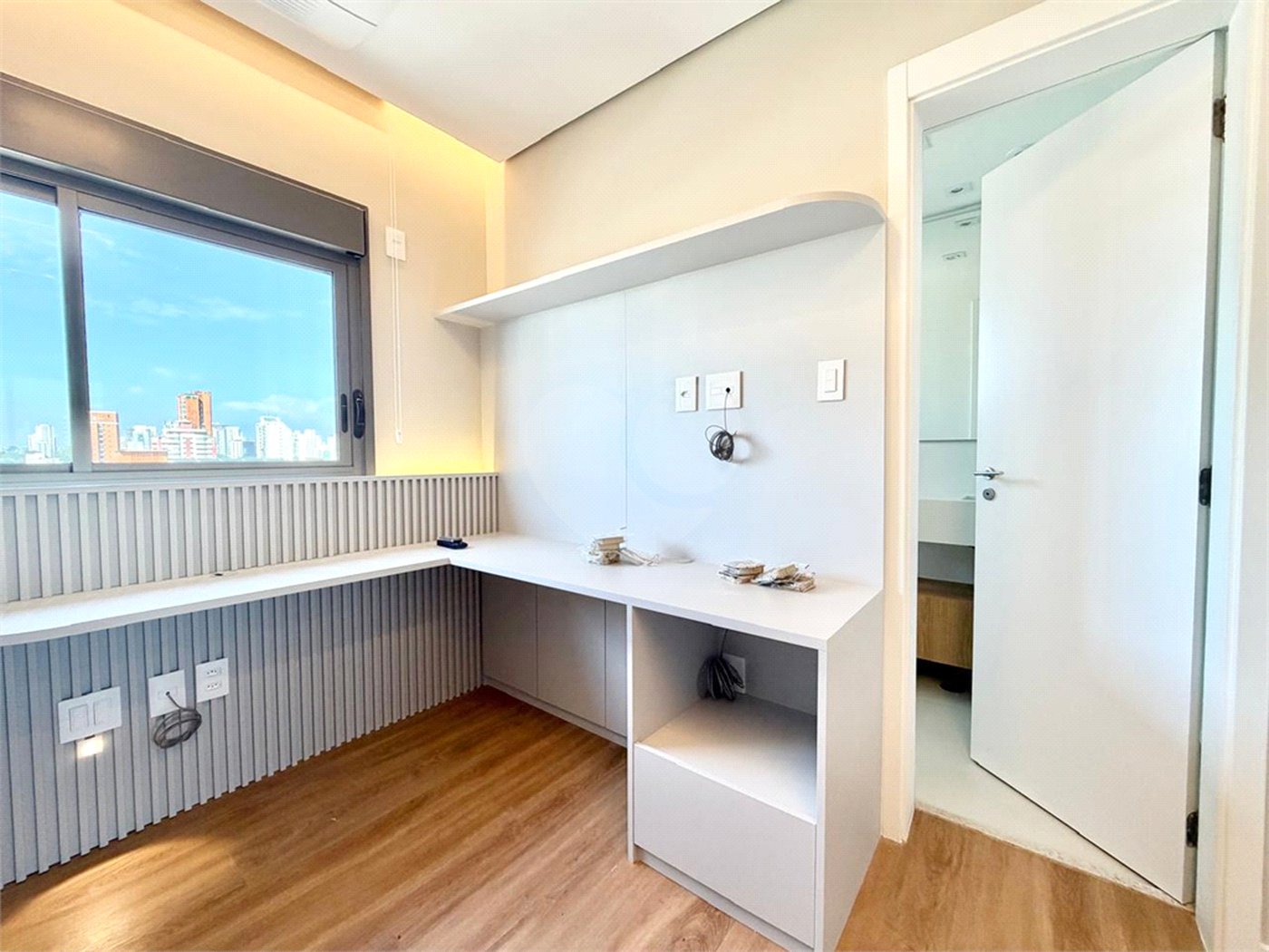 Apartamento à venda com 3 suítes em Campo Belo, São Paulo, SP