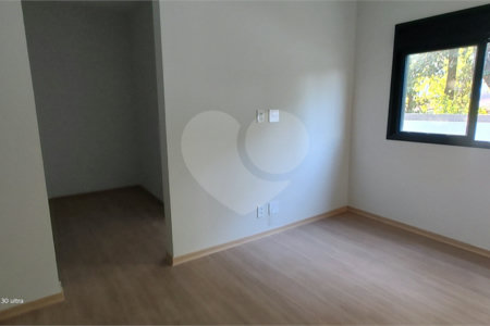 Casa à venda com 3 suítes no condomínio Reserva Ybyra, Atibaia - SP