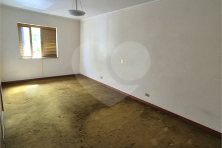 Casa à venda com 4 quartos, sendo 1 suíte, no Centro, Mogi das Cruzes, SP
