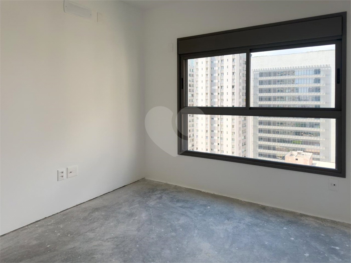 Apartamento à venda com 2 suítes em Santo Amaro, São Paulo, SP