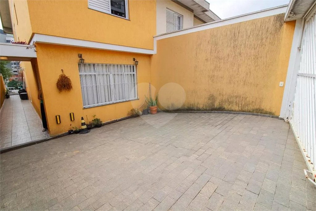 Sobrado à venda com 4 quartos, sendo 2 suítes, em Vila Anglo Brasileira, São Paulo, SP