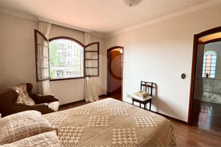 Casa à venda com 5 quartos, sendo 2 suítes, em Vila Formosa, São Paulo, SP