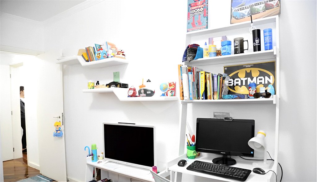 Apartamento à venda com 4 quartos, sendo 3 suítes,  em Real Parque, São Paulo, SP
