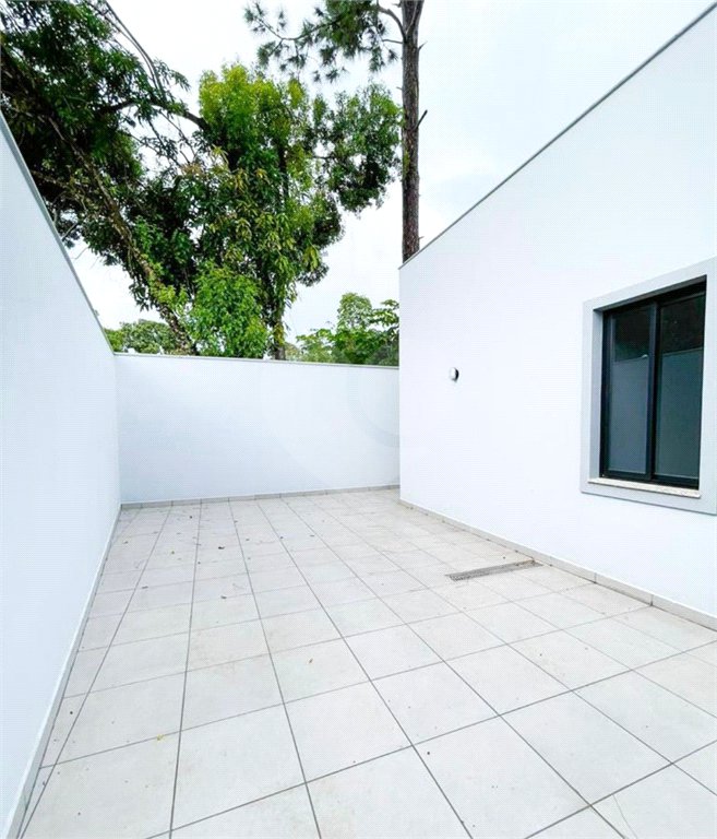 Casa à venda com 2 quartos, sendo 1 suíte, no condomínio Residencial Beija Flor, Atibaia - SP