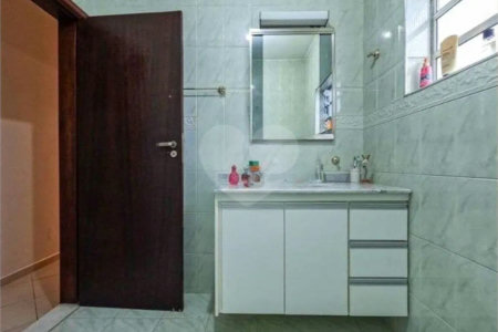 Casa à venda com 3 quartos em Jardim Marisa, São Paulo, SP
