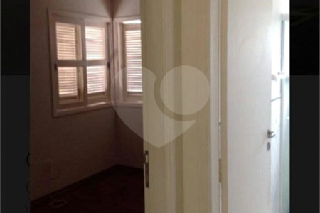Casa à venda com 4 quartos, sendo 2 suítes, no condomínio Bosque de Grevilea, Vinhedo - SP