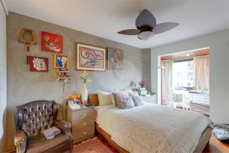 Apartamento à venda com 3 suítes em Campo Belo, São Paulo, SP