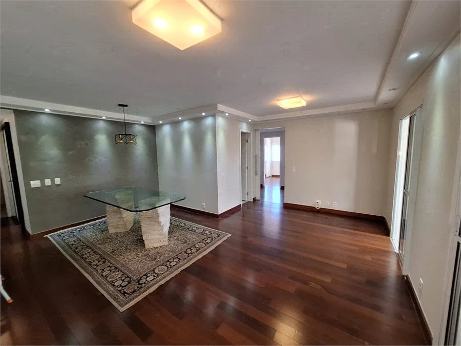 Apartamento para alugar com 3 suítes em Vila Suzana, São Paulo, SP