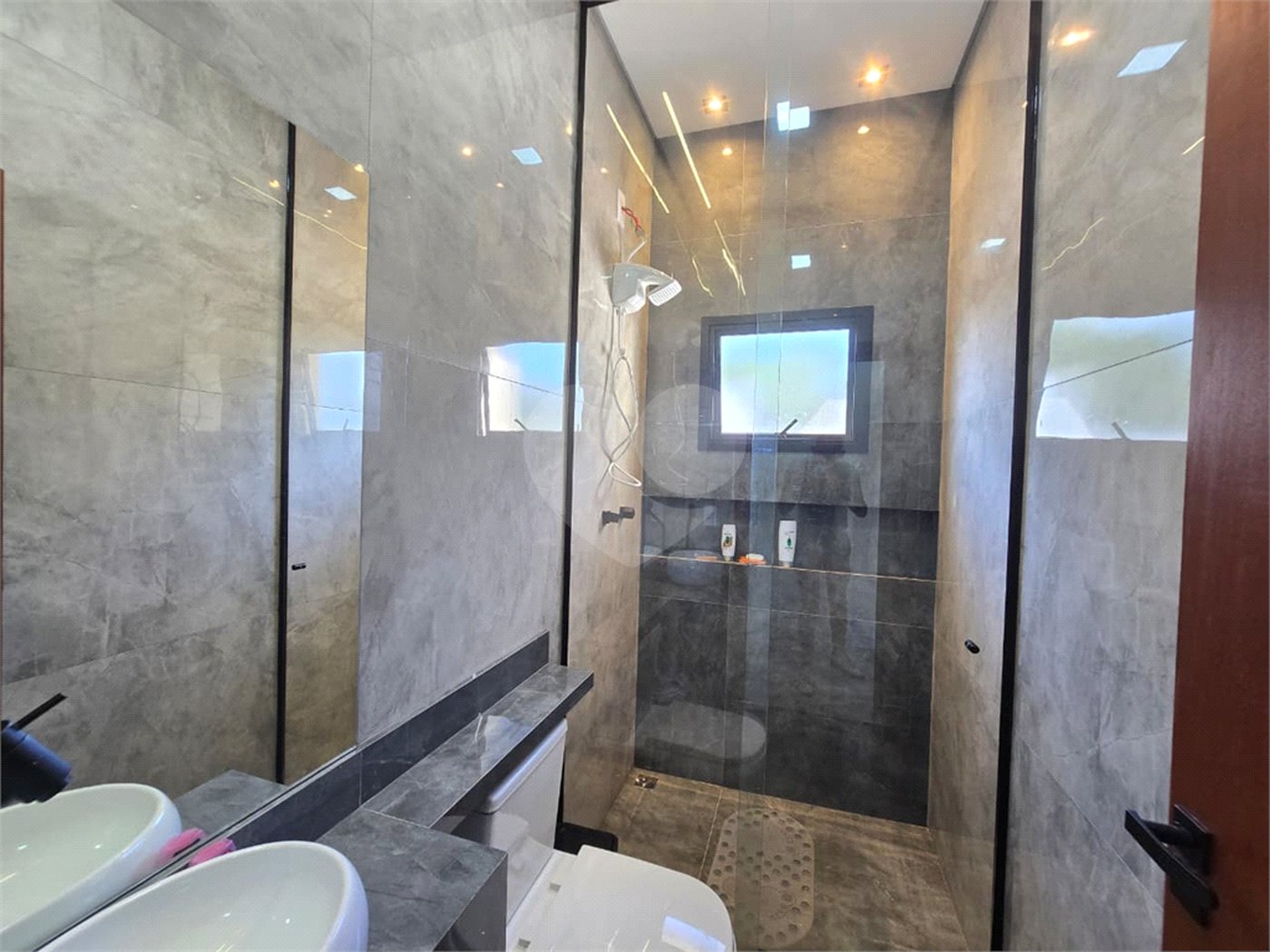 Casa à venda com 3 quartos, sendo 1 suíte, em Residencial Lago dos Ipês, Itapetininga, SP
