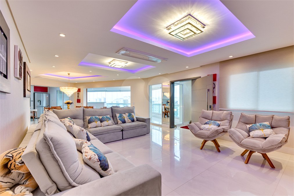 Apartamento à venda com 4 suítes em Vila Sofia, São Paulo, SP