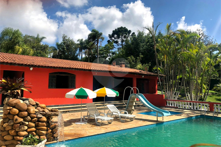 Sítio à venda com 6 quartos em Pavão (canguera), São Roque, SP