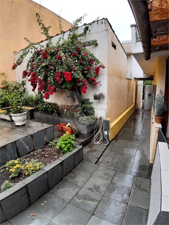 Sobrado à venda com 5 quartos em Vila Nivi, São Paulo, SP