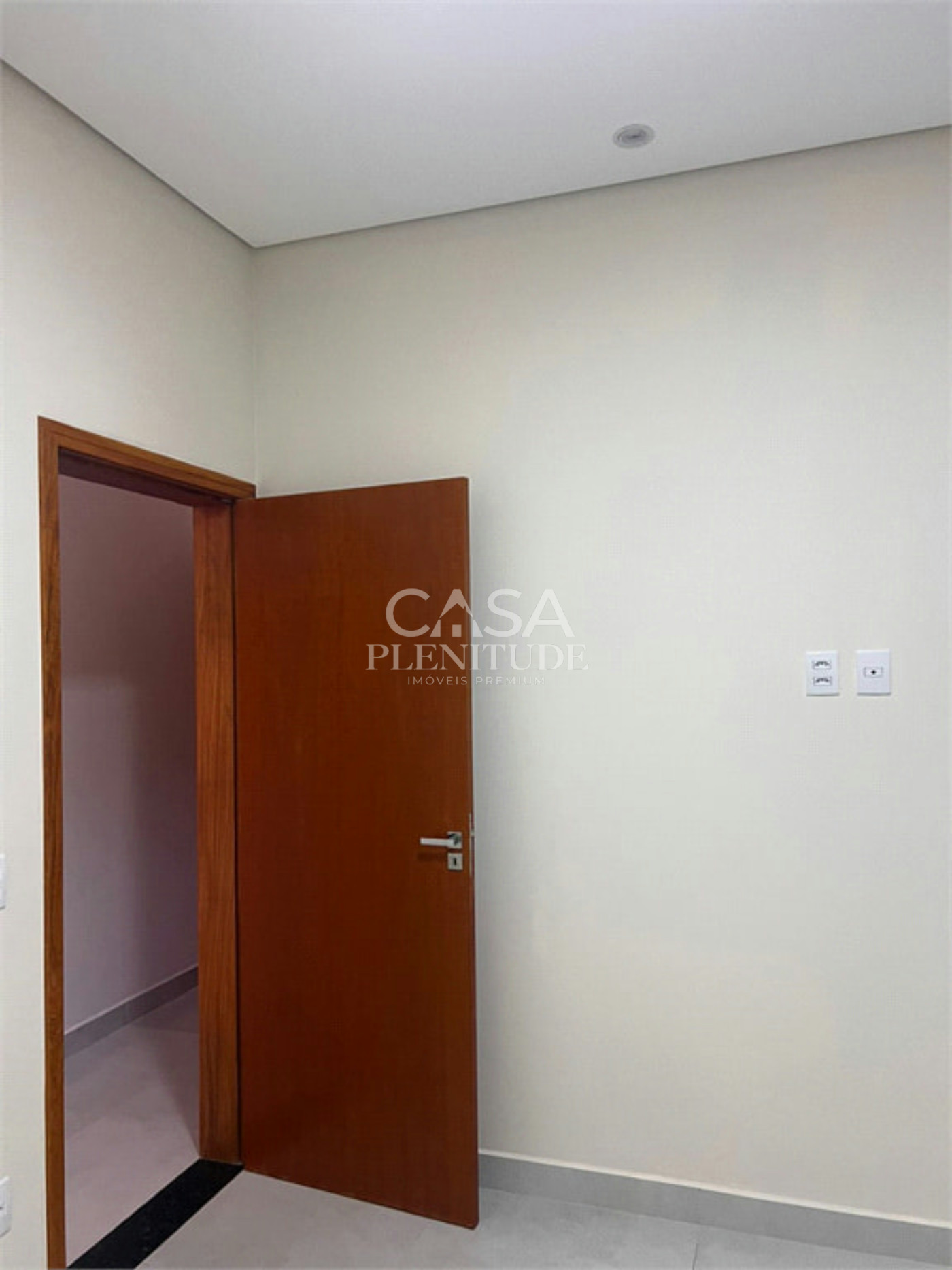 Casa em condomínio à venda com 2 quartos, sendo 1 suíte,  em Residencial Bosques dos Ipês, Tatuí, SP