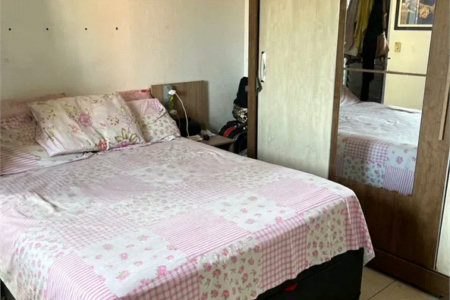 Casa à venda com 3 quartos em Jardim Suína, Taboão da Serra, SP