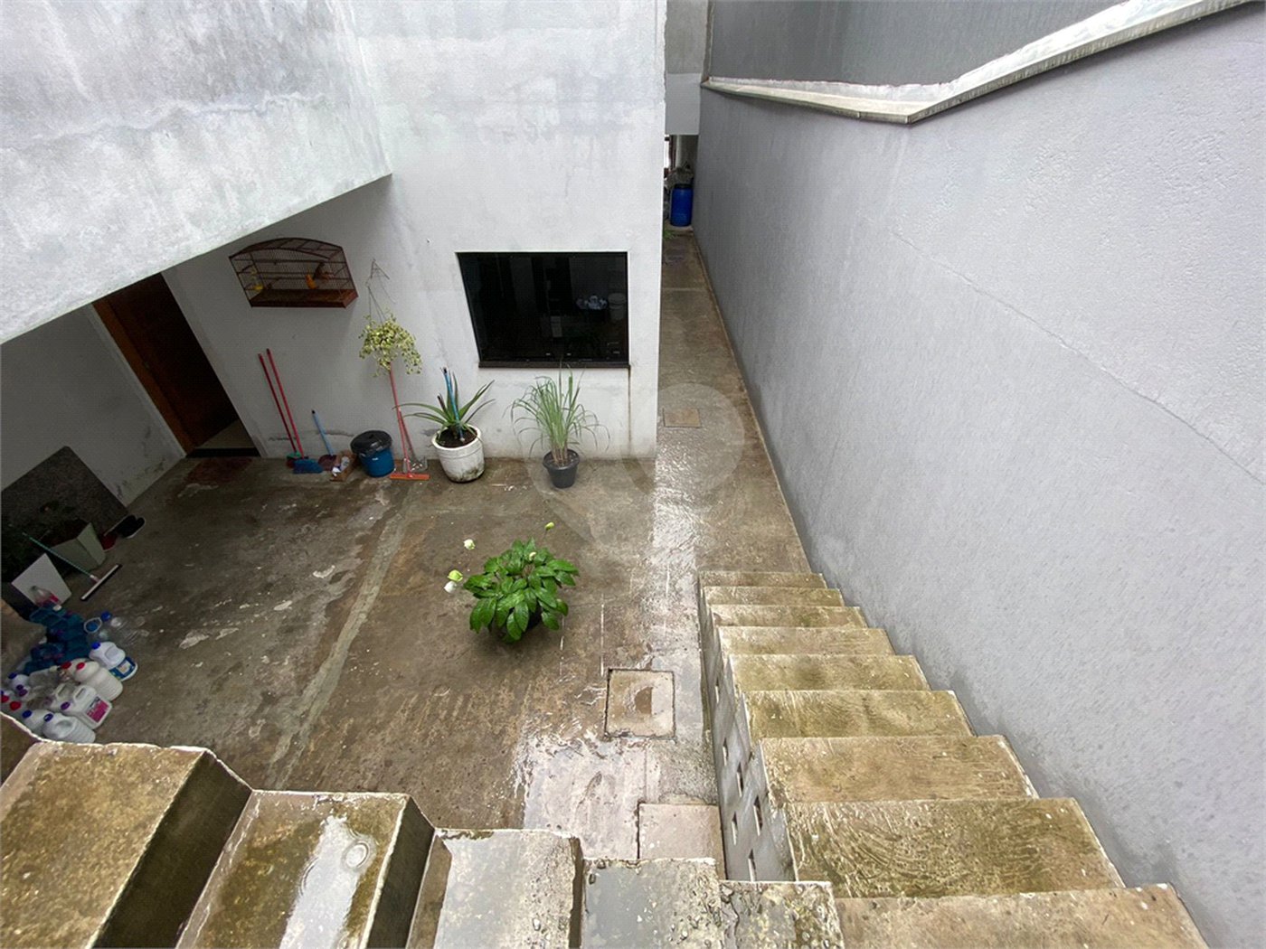 Sobrado à venda com 3 quartos, sendo 1 suíte, em Jardim Quaresmeira II, Suzano, SP