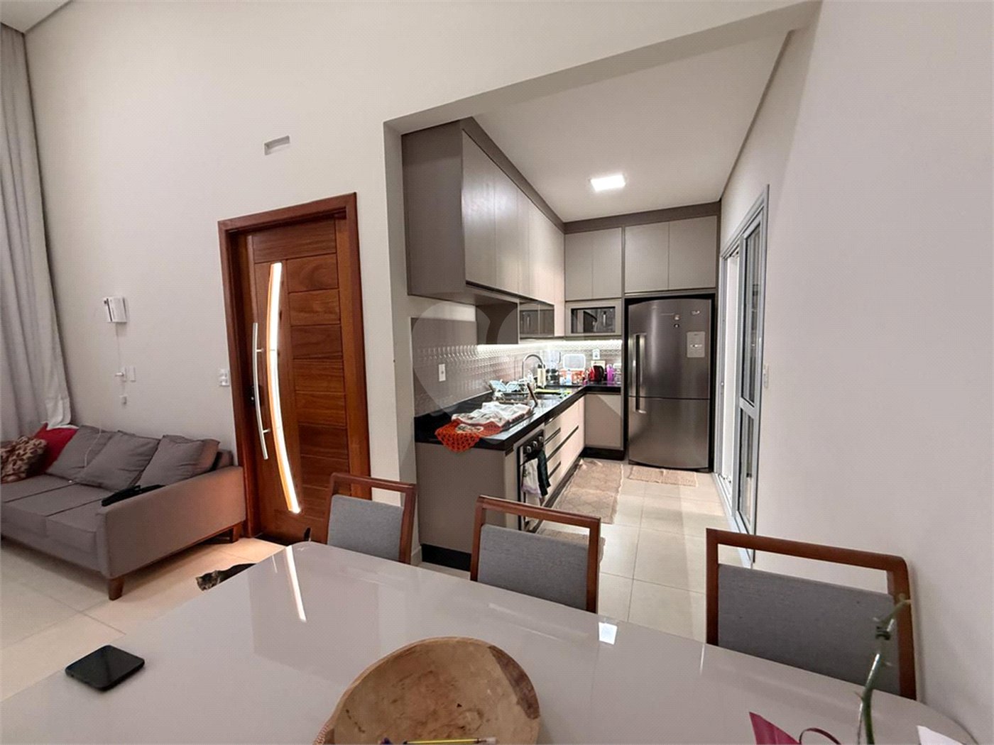 Casa à venda com 3 quartos, sendo 1 suíte, no condomínio Vila Rica, Indaiatuba - SP