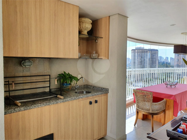 Apartamento à venda com 4 suítes em Jardim Marajoara, São Paulo, SP