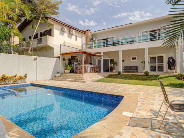 Casa à venda com 5 quartos, sendo 3 suítes,  em Chácara Monte Alegre, São Paulo, SP