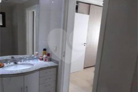 Apartamento à venda com 3 quartos, sendo 1 suíte,  em Paraíso do Morumbi, São Paulo, SP