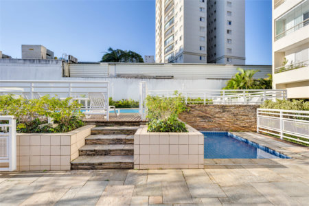 Apartamento à venda com 3 quartos, sendo 1 suíte, em Chácara Santo Antônio (zona Sul), São Paulo, SP