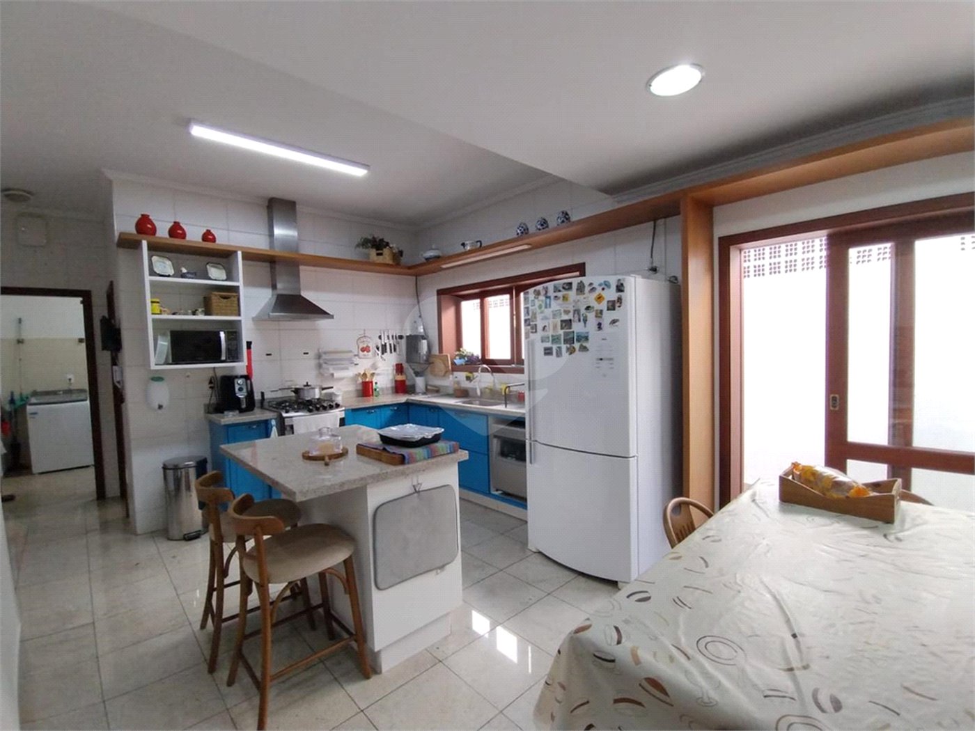 Casa à venda ou para alugar com 3 suítes em Jardim Itália, Itapetininga, SP