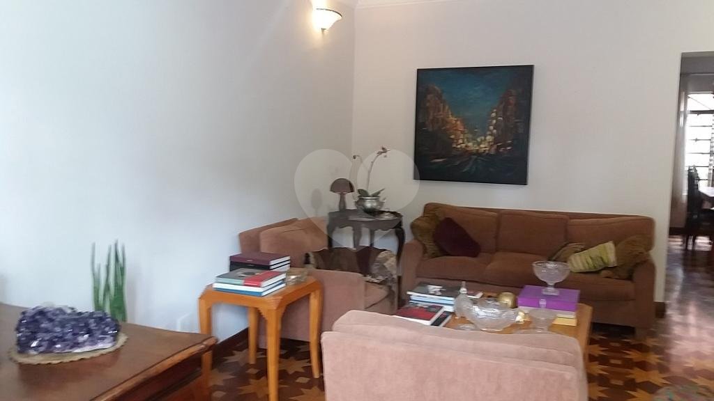 Casa à venda com 6 quartos, sendo 3 suítes,  em Jardim São Bento, São Paulo, SP