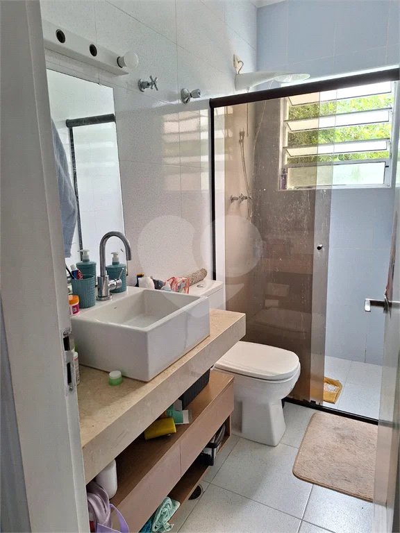 Sobrado à venda com 3 quartos, sendo 1 suíte, em Vila Irmãos Arnoni, São Paulo, SP