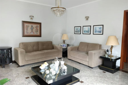 Sobrado à venda com 3 quartos, sendo 1 suíte,  em Jardim Franca, São Paulo, SP