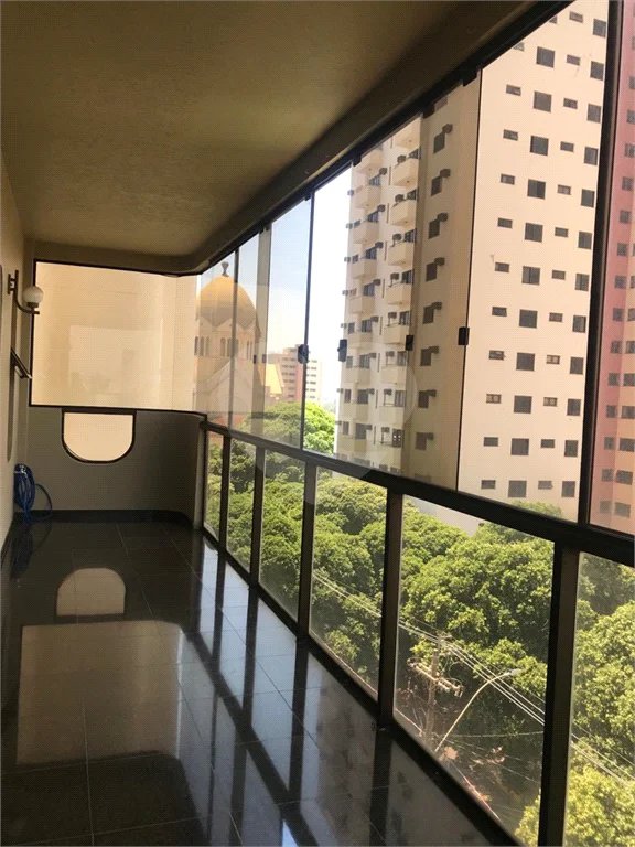 Apartamento à venda com 4 quartos, sendo 2 suítes, no Centro, Araraquara, SP