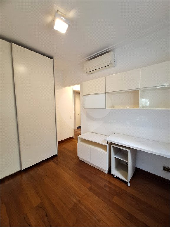 Apartamento à venda com 4 quartos, sendo 3 suítes,  em Vila Gertrudes, São Paulo, SP