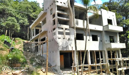 Casa à venda com 4 quartos, sendo 3 suítes,  no condomínio Cantareira, Mairiporã - SP