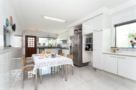 Casa à venda com 4 quartos, sendo 3 suítes, em Vila Mariana, São Paulo, SP