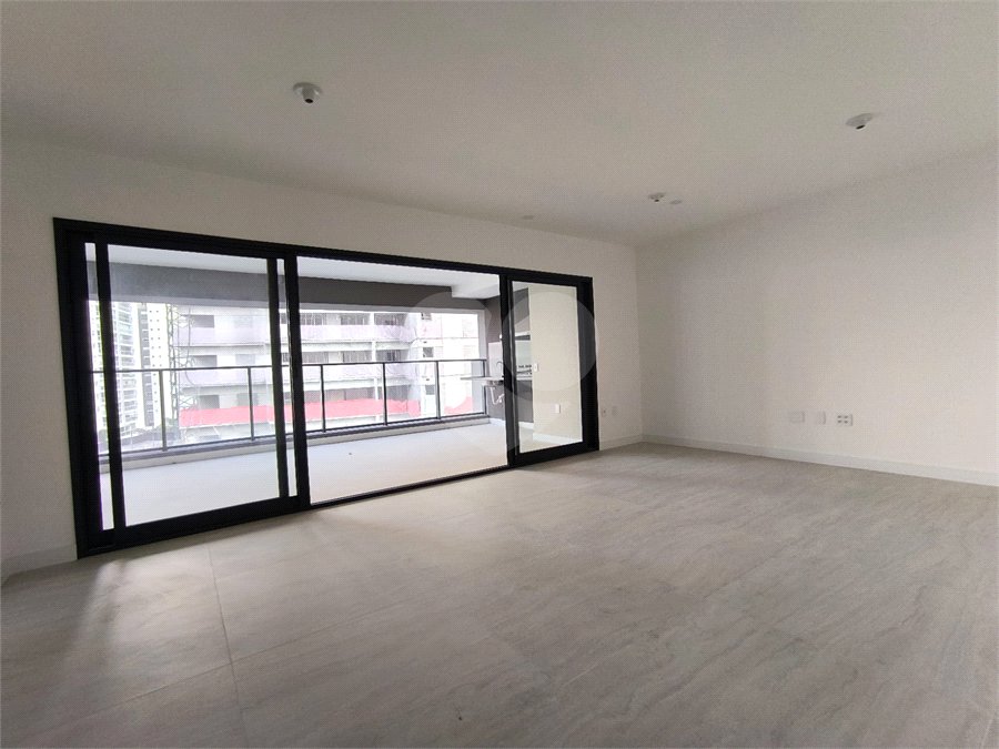 Apartamento à venda ou para alugar com 3 suítes em Água Branca, São Paulo, SP