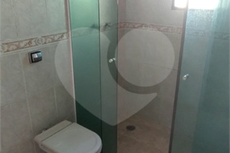 Sobrado à venda com 4 quartos, sendo 1 suíte, em Vila Nivi, São Paulo, SP