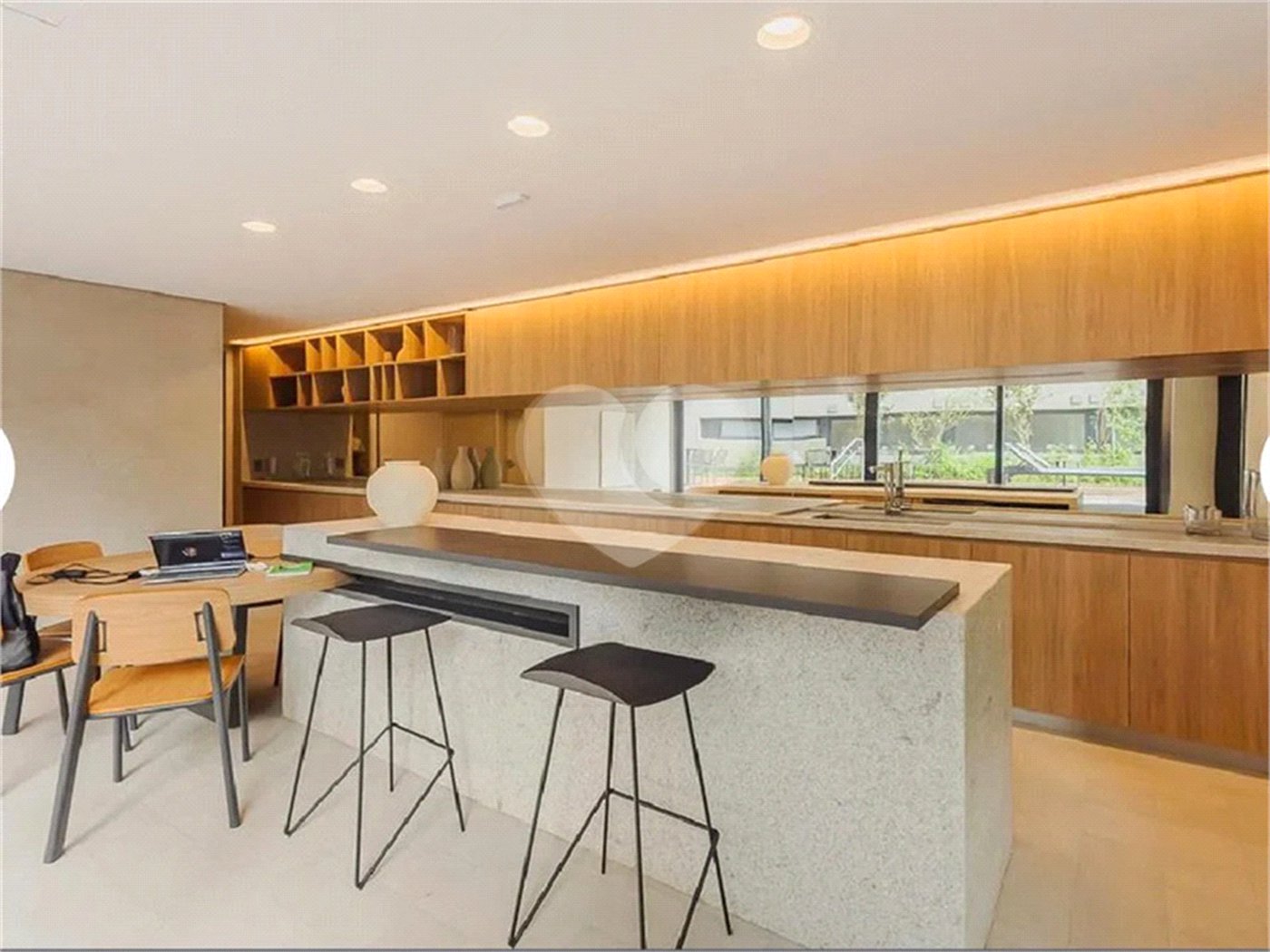 Apartamento à venda ou para alugar com 1 quarto em Pinheiros, São Paulo, SP