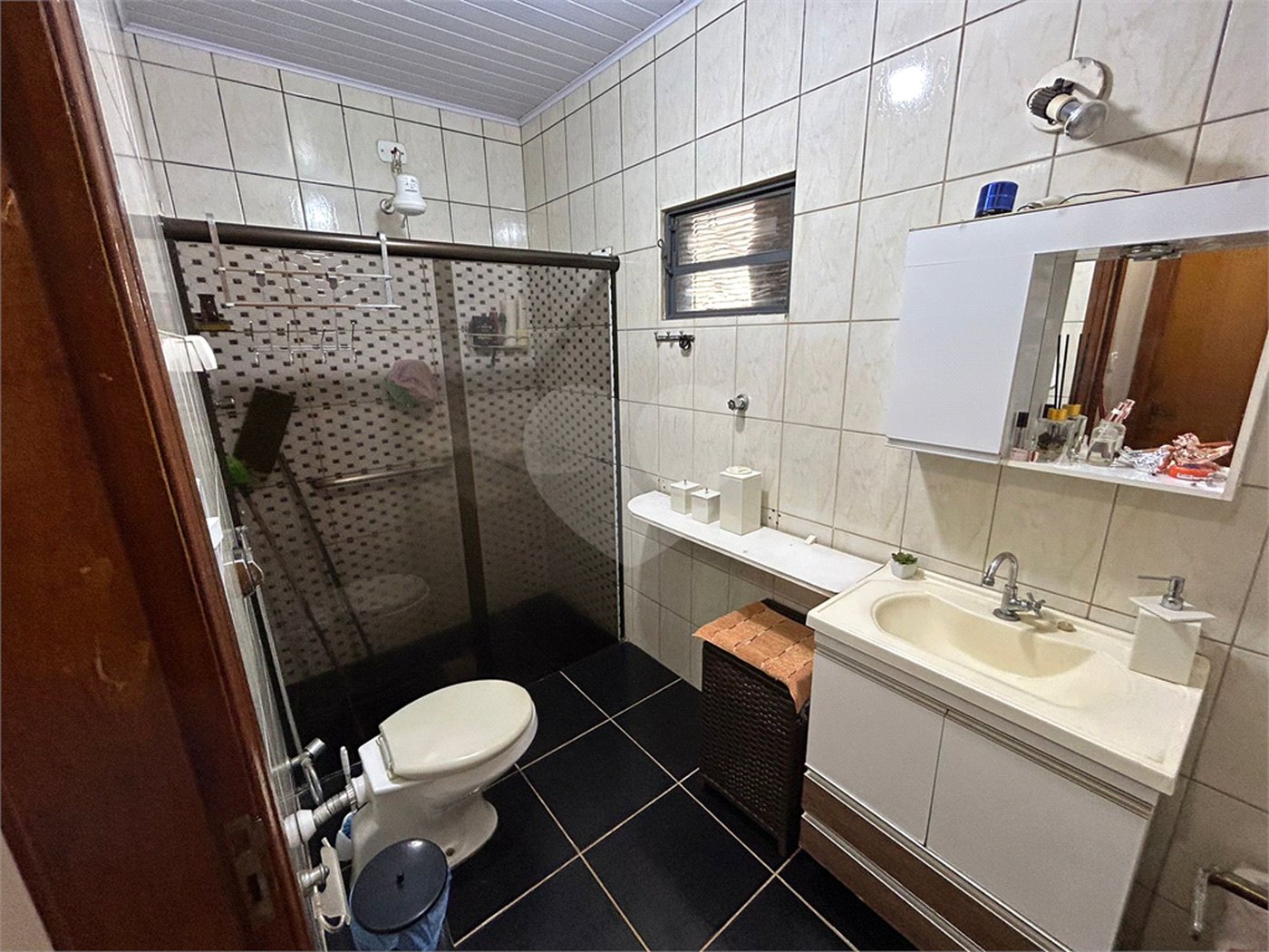 Casa à venda com 4 quartos, sendo 1 suíte, no Centro, Cravinhos, SP