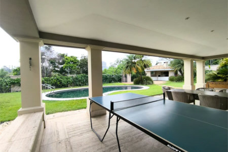 Casa à venda com 5 quartos, sendo 4 suítes, em Cidade Jardim, São Paulo, SP