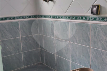 Sobrado à venda com 5 quartos, sendo 3 suítes, em Vila Campestre, São Paulo, SP