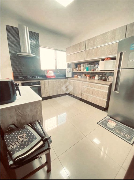 Apartamento à venda com 3 quartos, sendo 1 suíte, em Alvorada, Cuiabá, MT